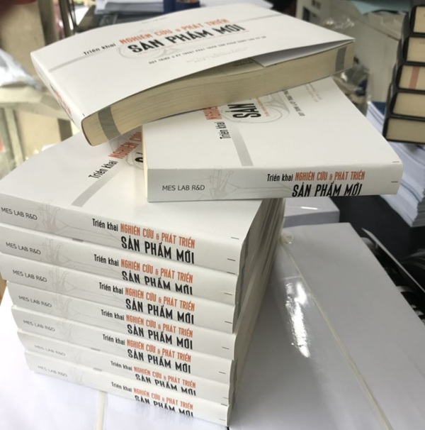 Quy trình gia công dán gáy sách keo nhiệt