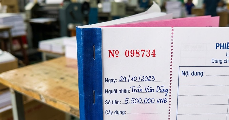 Quy trình gia công chạy số nhảy mực đỏ và cấn răng cưa mượt mà trên phiếu thu 2 liên Quy trình gia công chạy số nhảy mực đỏ và cấn răng cưa mượt mà trên phiếu thu 2 liên