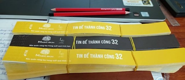 Mẫu vòng đeo tay cho sự kiện âm nhạc