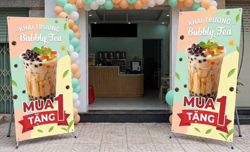 Mẫu thiết kế standee khai trương trà sữa đẹp
